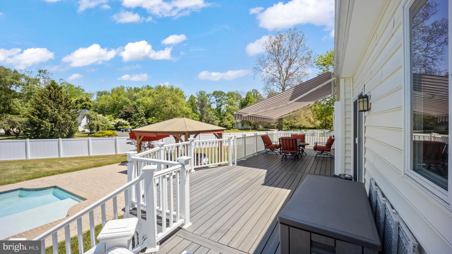 CANAL WALK - Residential