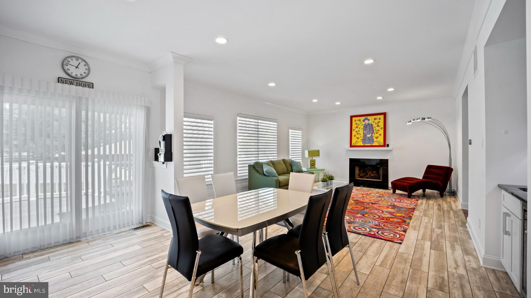 CANAL WALK - Residential