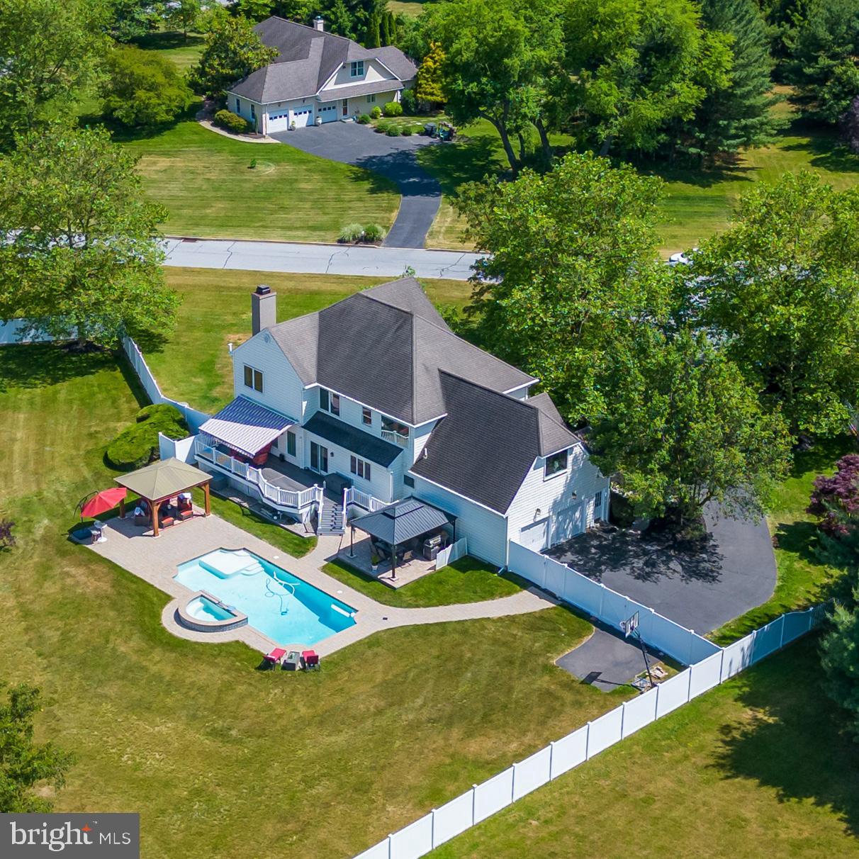 CANAL WALK - Residential