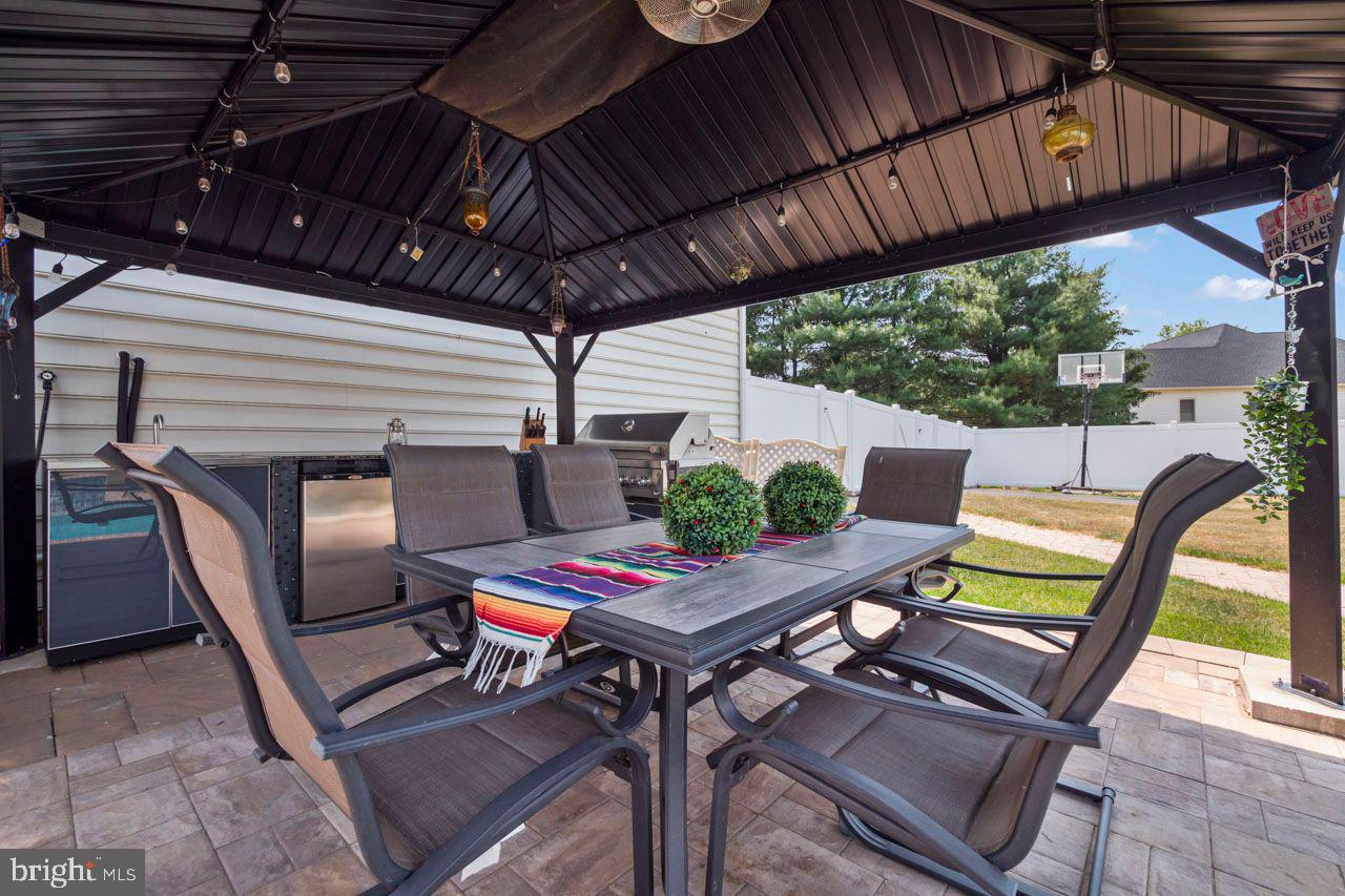 CANAL WALK - Residential