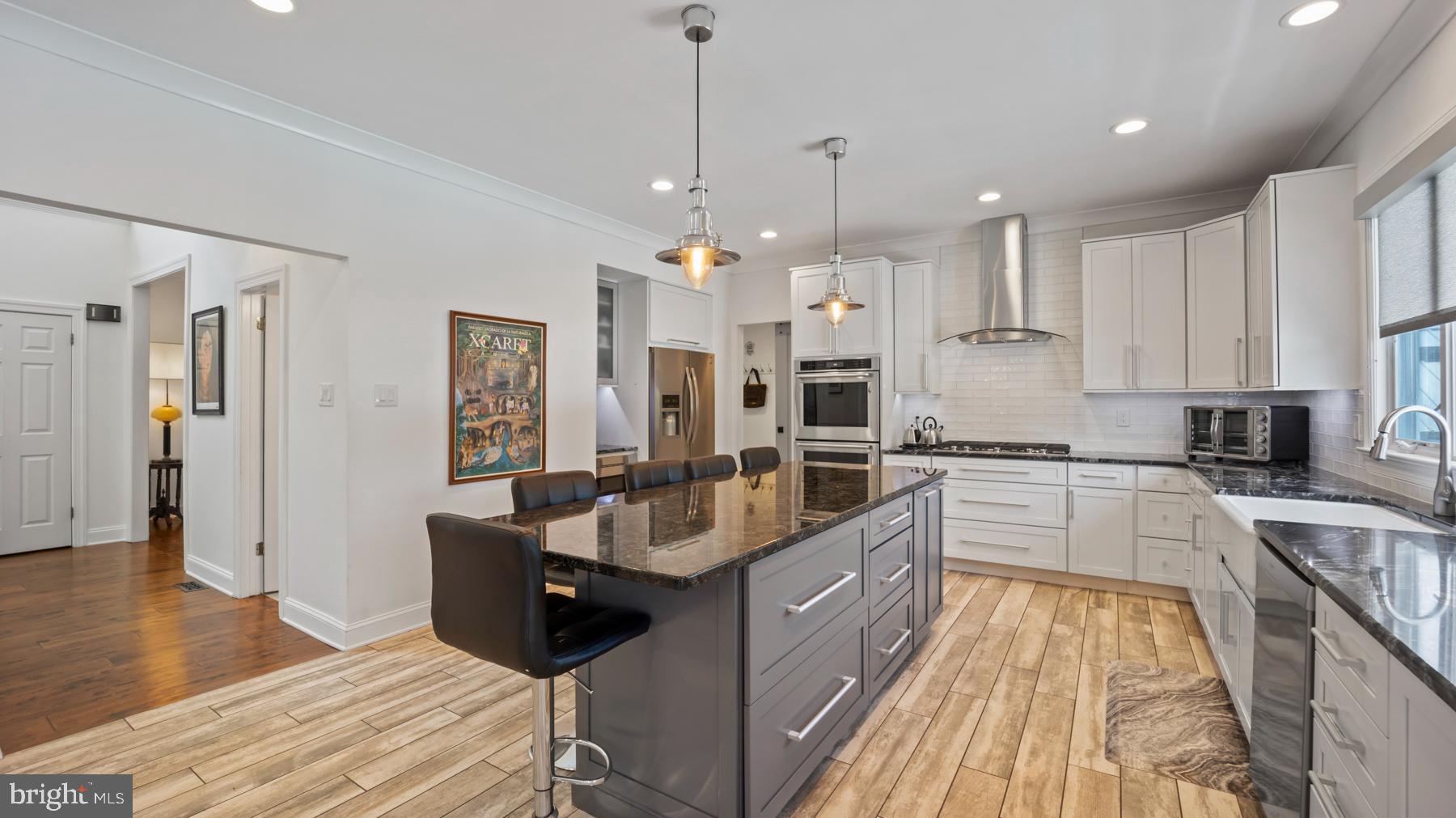 CANAL WALK - Residential