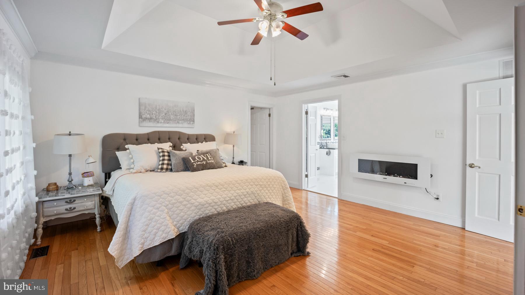 CANAL WALK - Residential