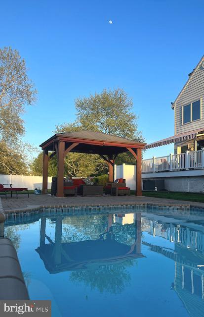 CANAL WALK - Residential