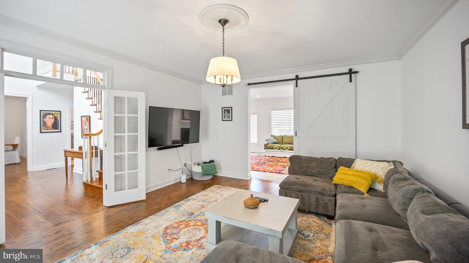 CANAL WALK - Residential