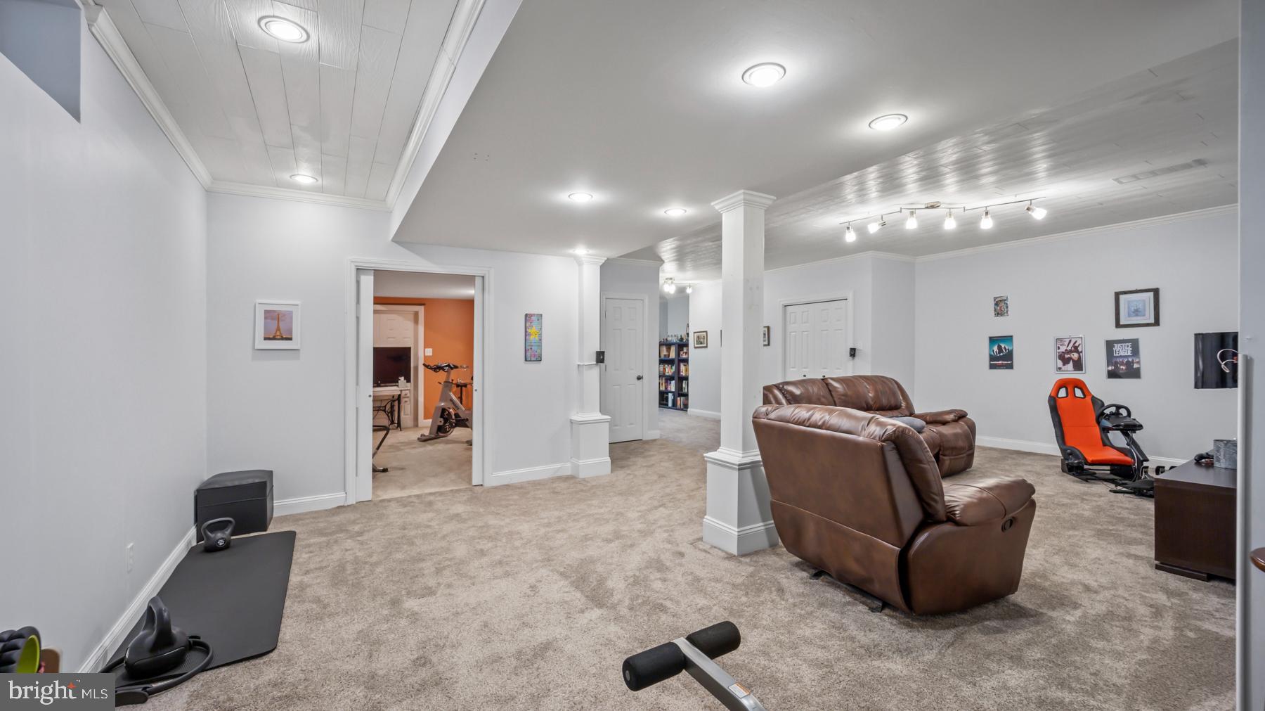 CANAL WALK - Residential