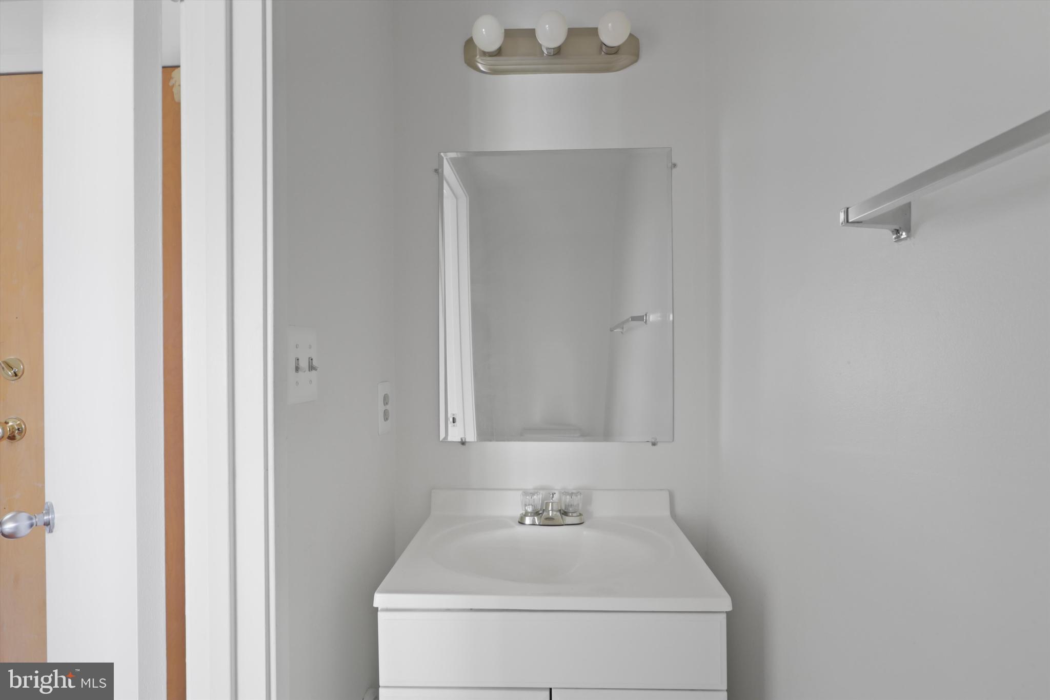 MOUNT PLEASANT - Residential Lease