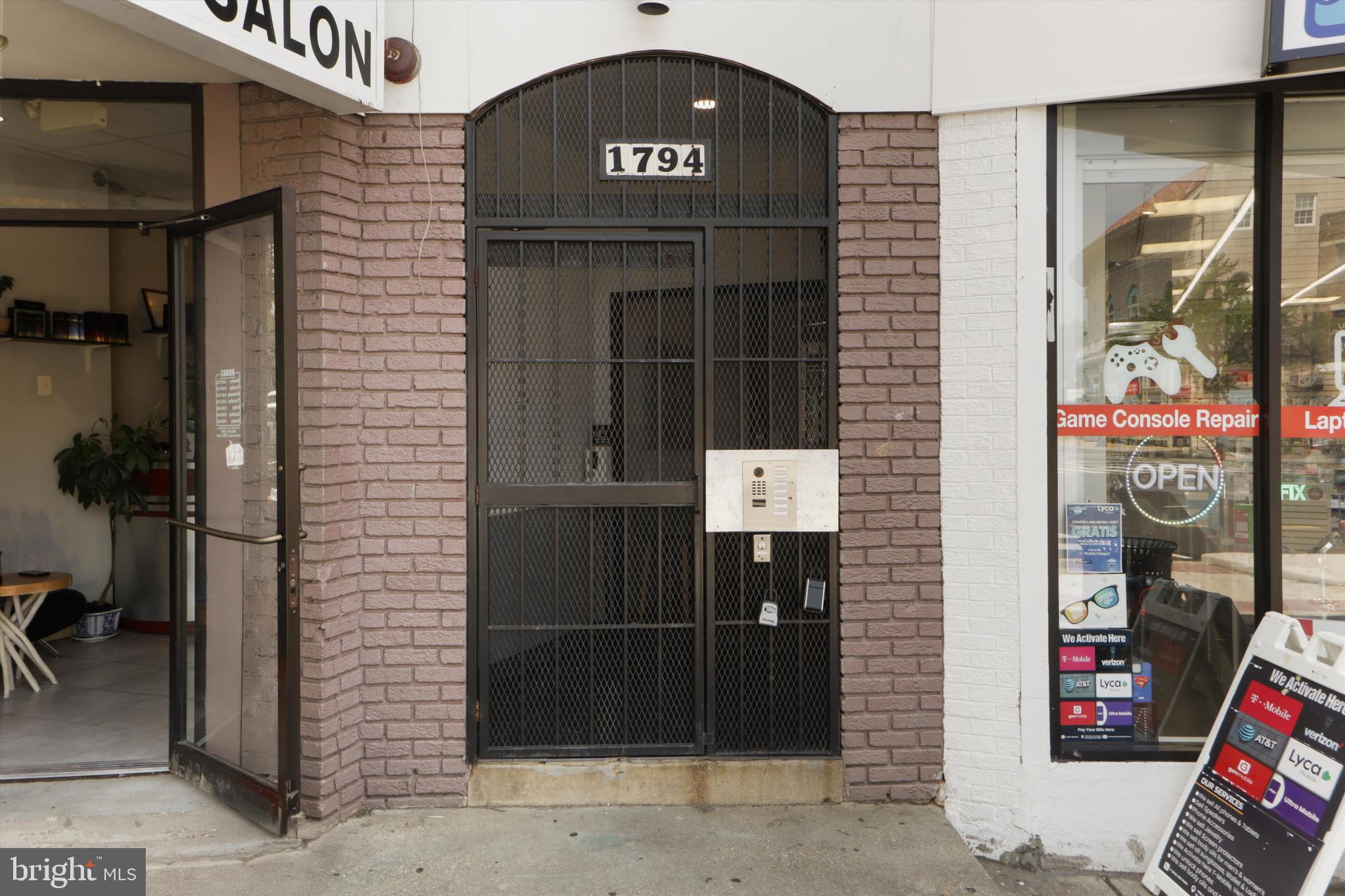 MOUNT PLEASANT - Residential Lease