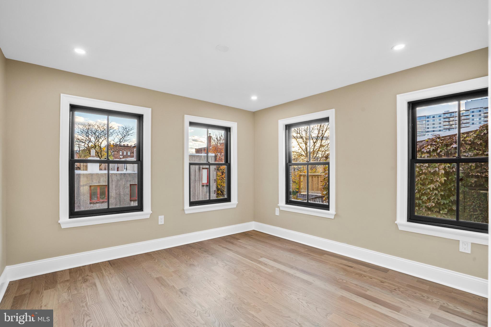 ART MUSEUM AREA - Residential