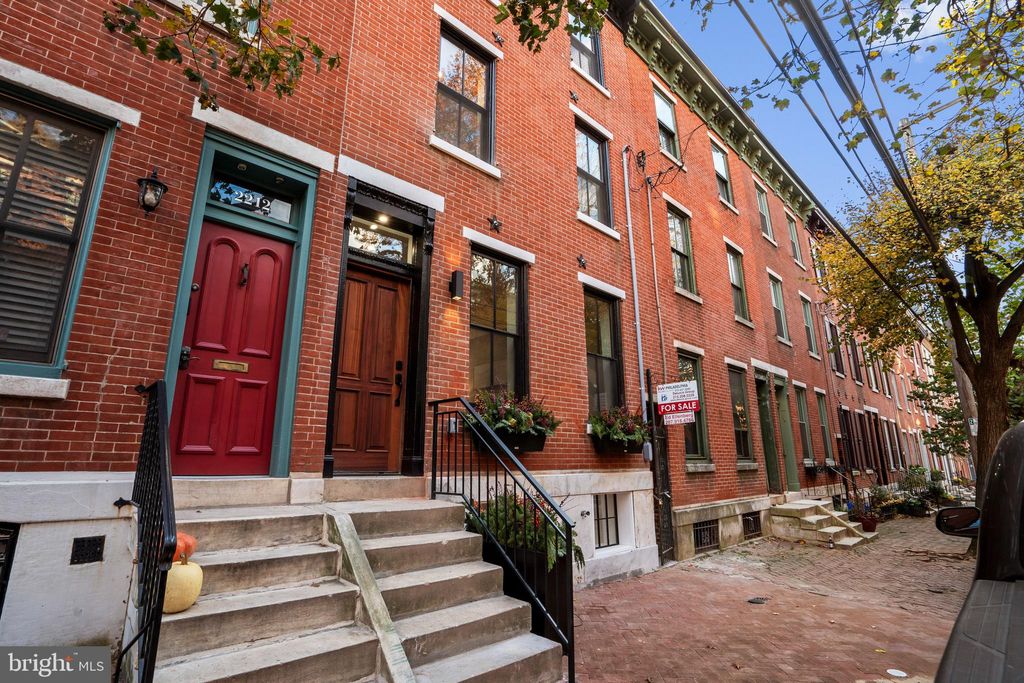 Photo of 2214 Mount Vernon Street, PHILADELPHIA, PA 19130 (MLS # PAPH2556370)