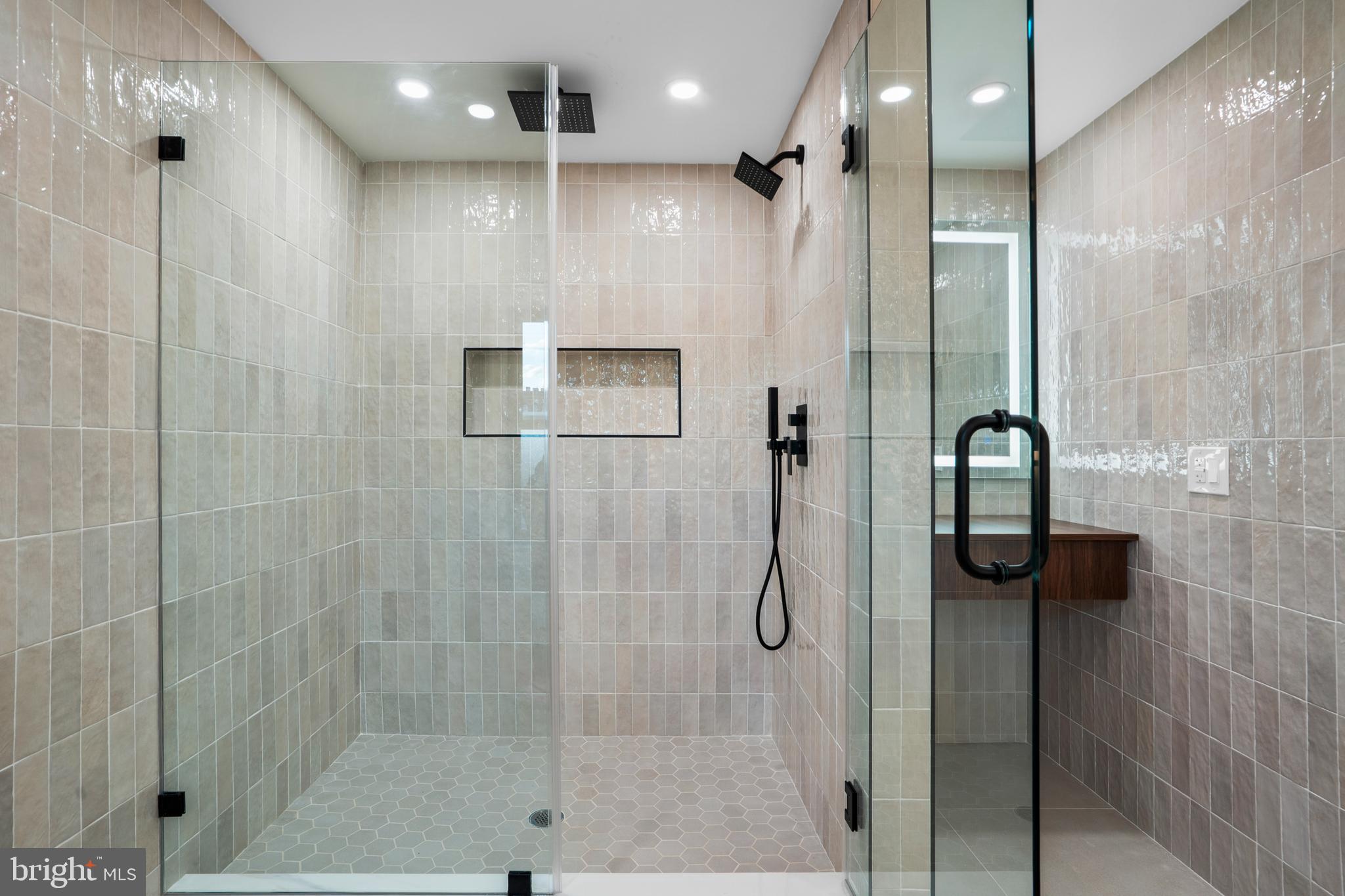 ART MUSEUM AREA - Residential