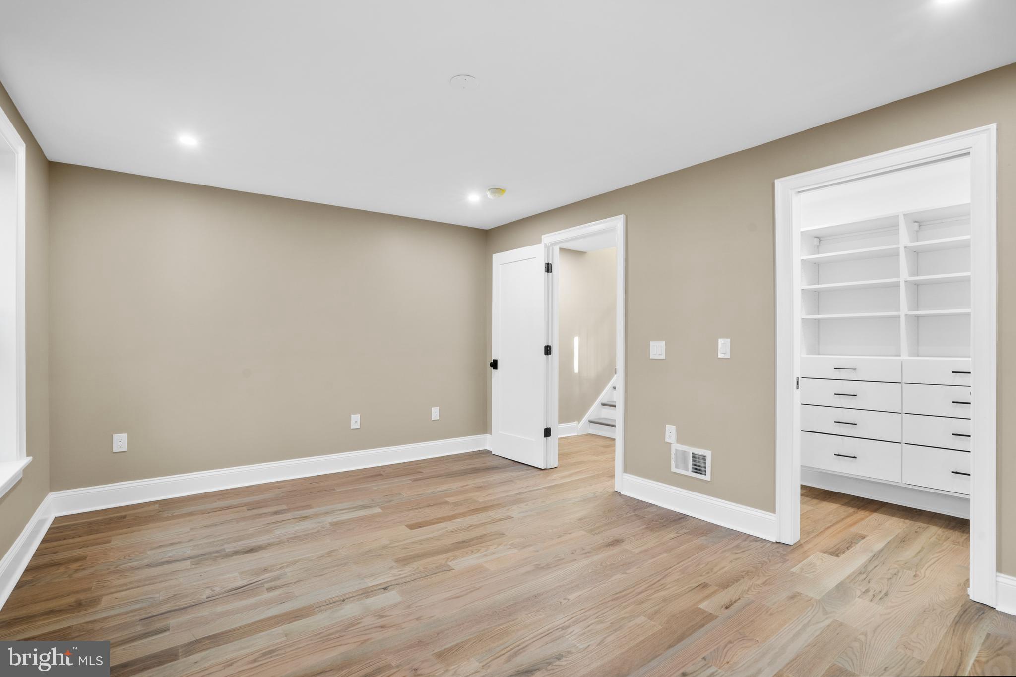 ART MUSEUM AREA - Residential