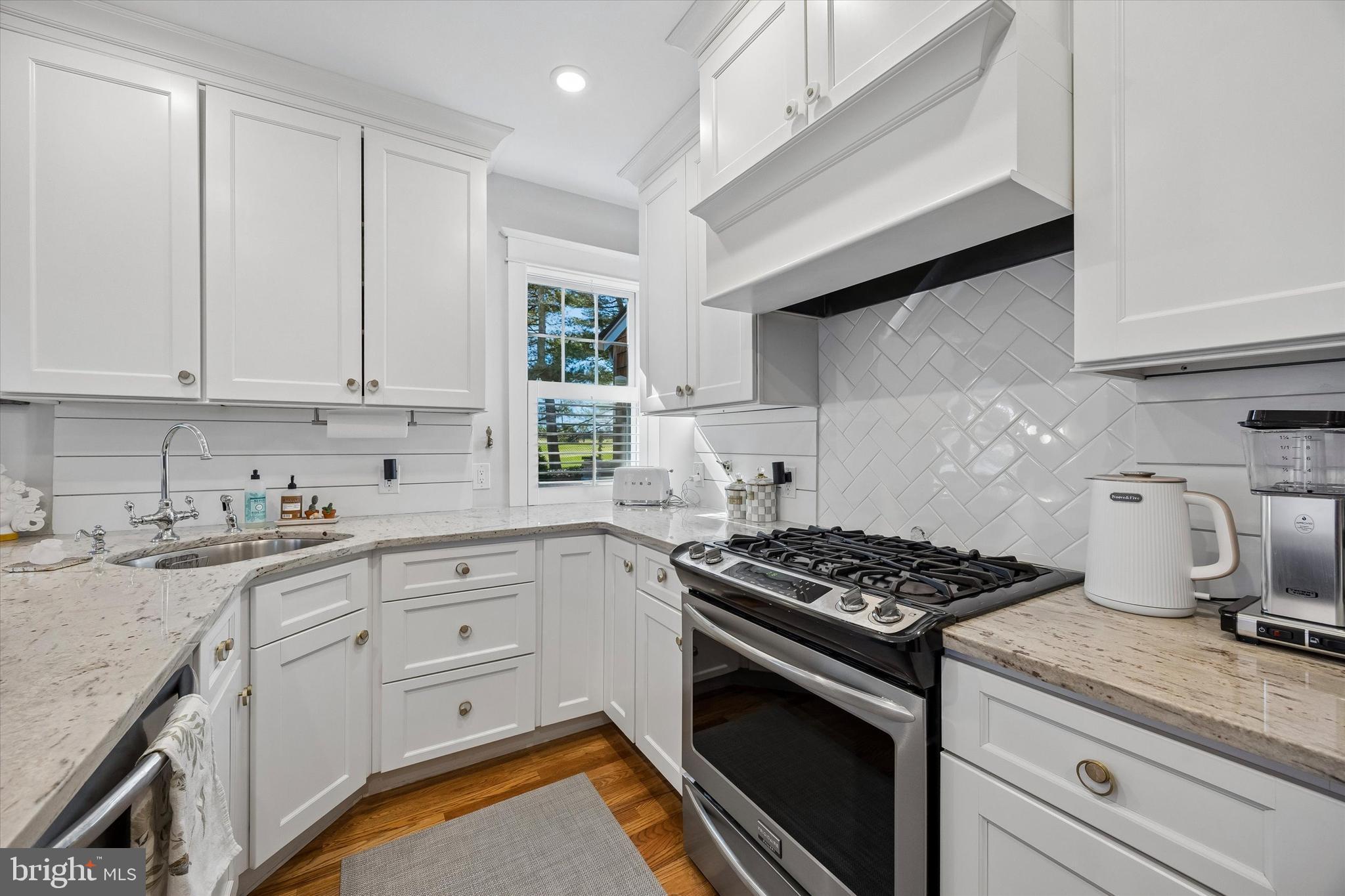 LLANERCH - Residential