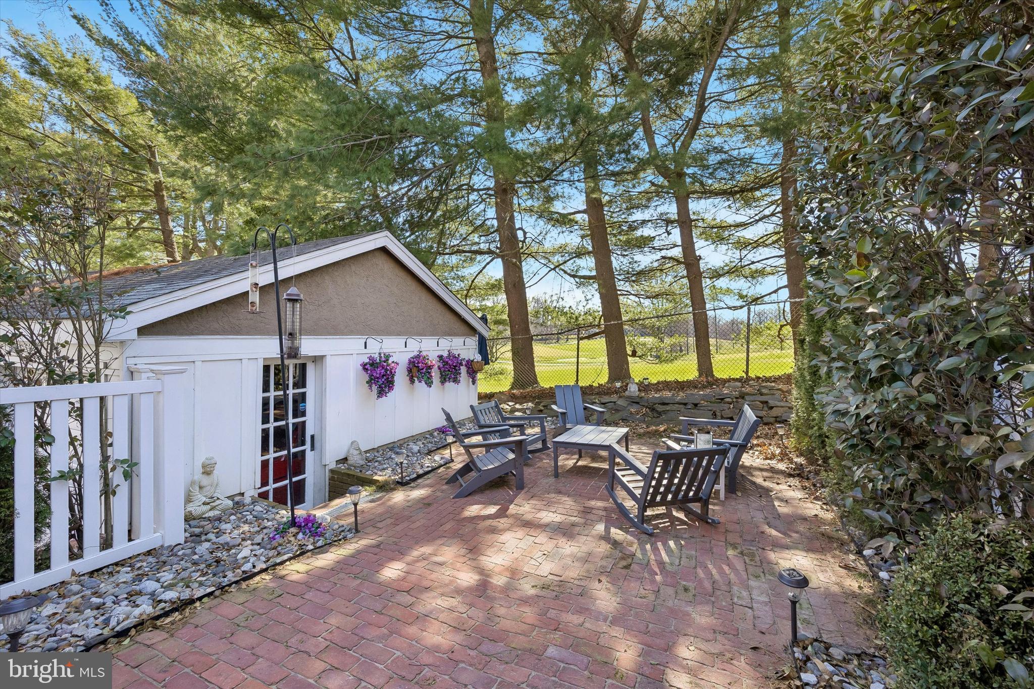 LLANERCH - Residential