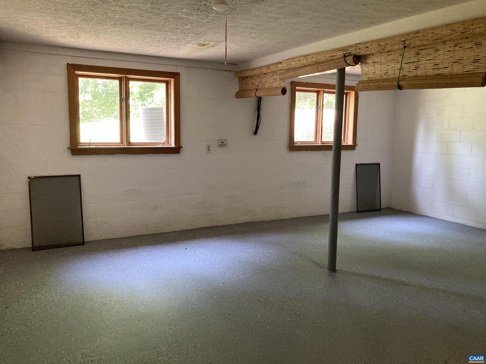 UNKNOWN - Residential Lease