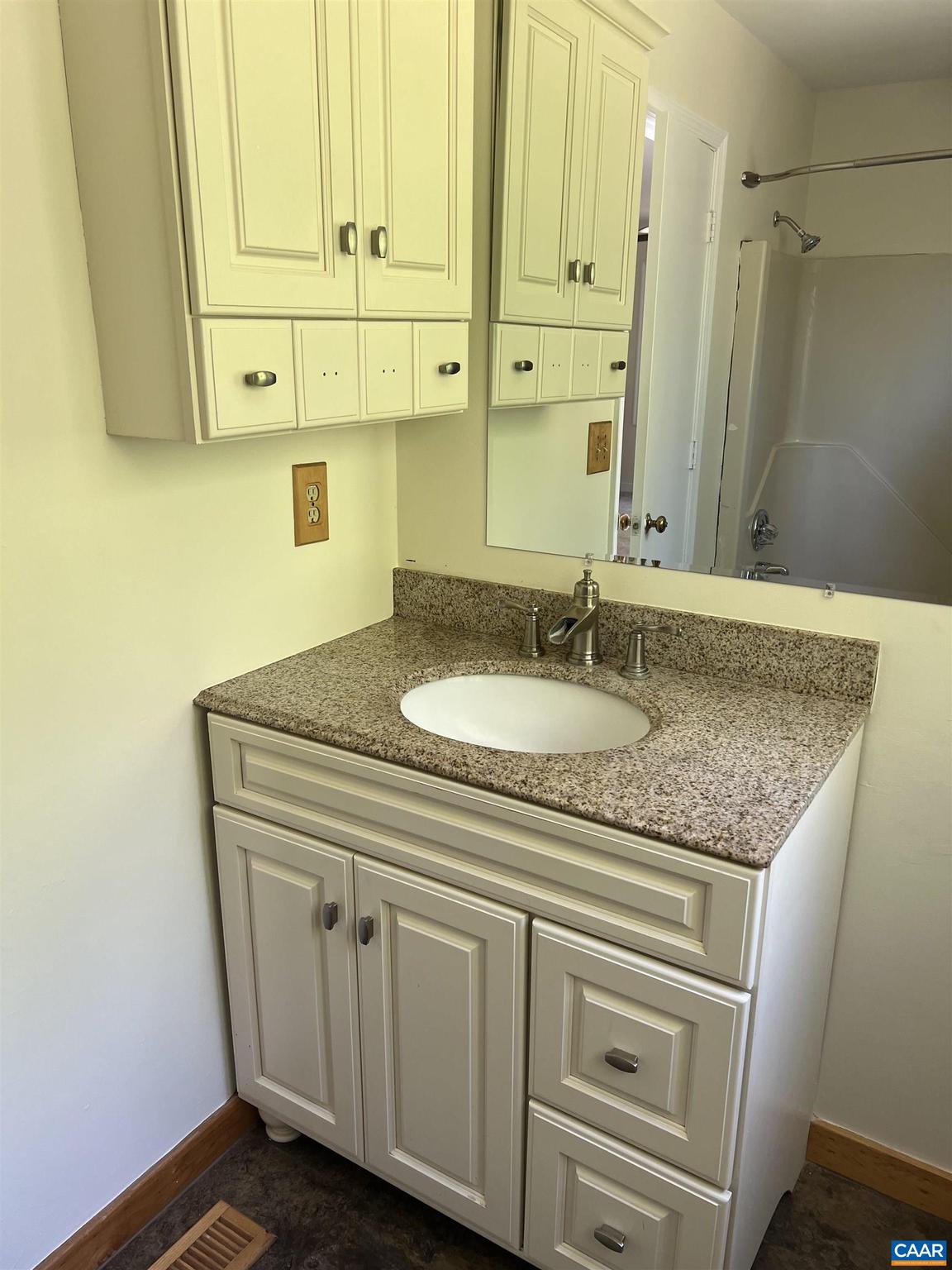 UNKNOWN - Residential Lease