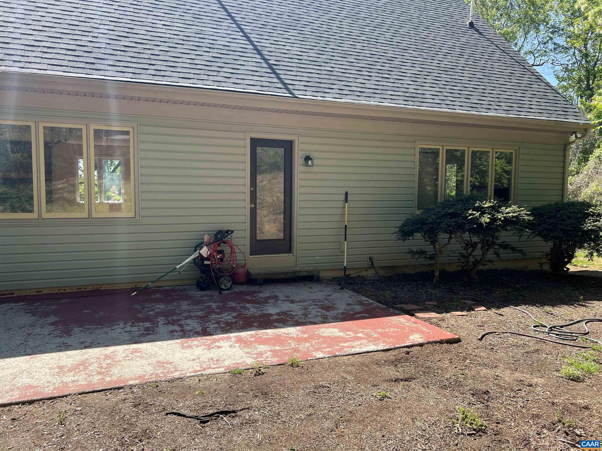 UNKNOWN - Residential Lease