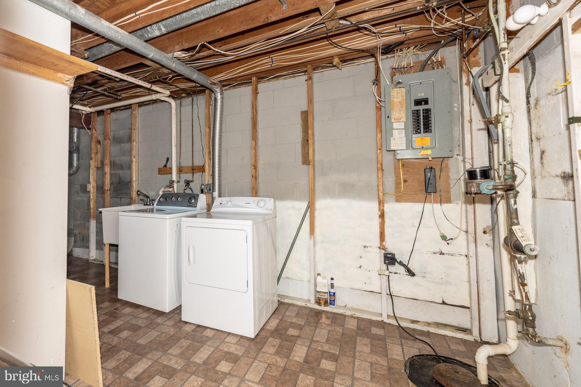 WAVERLY CONDOMINIUMS - Residential