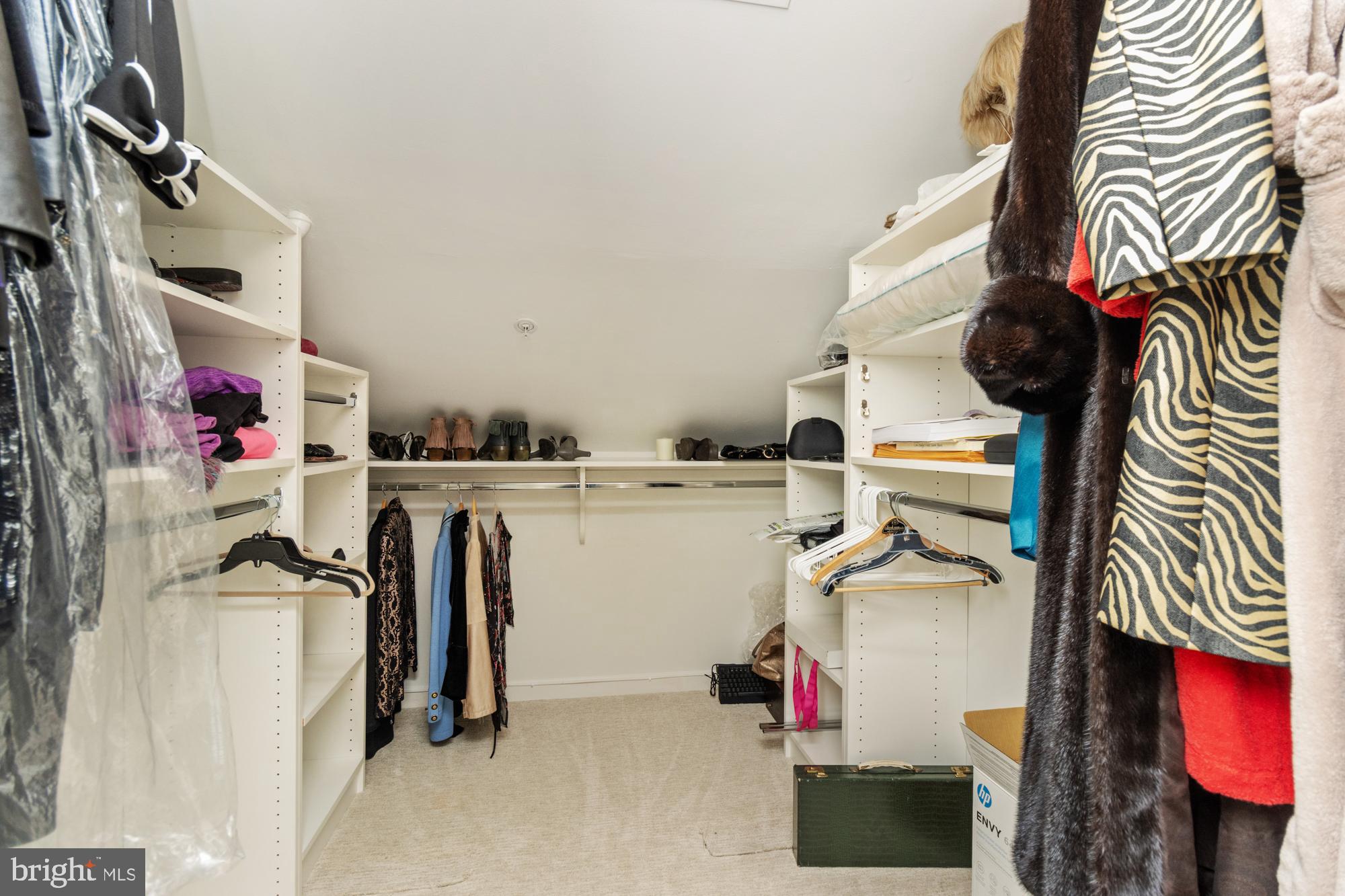 GREY ROCK VILLAS - Residential