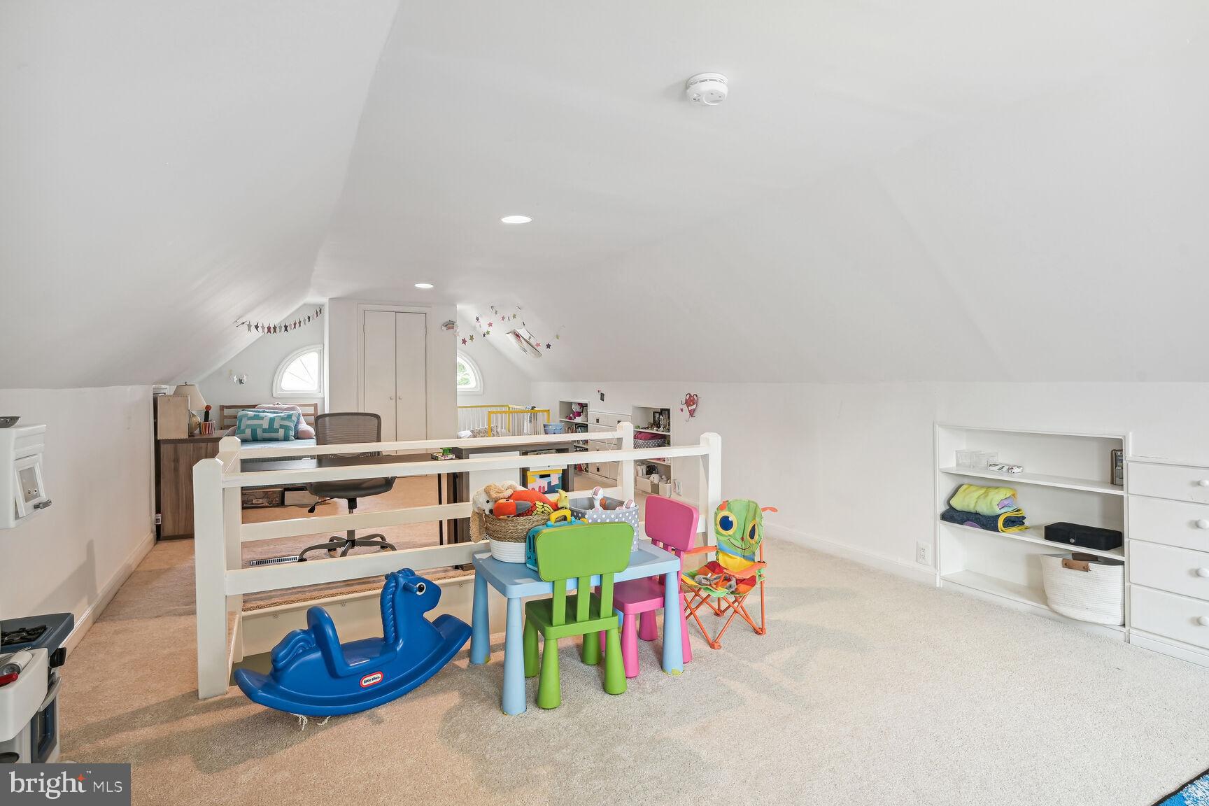 CHEVY CHASE - Residential