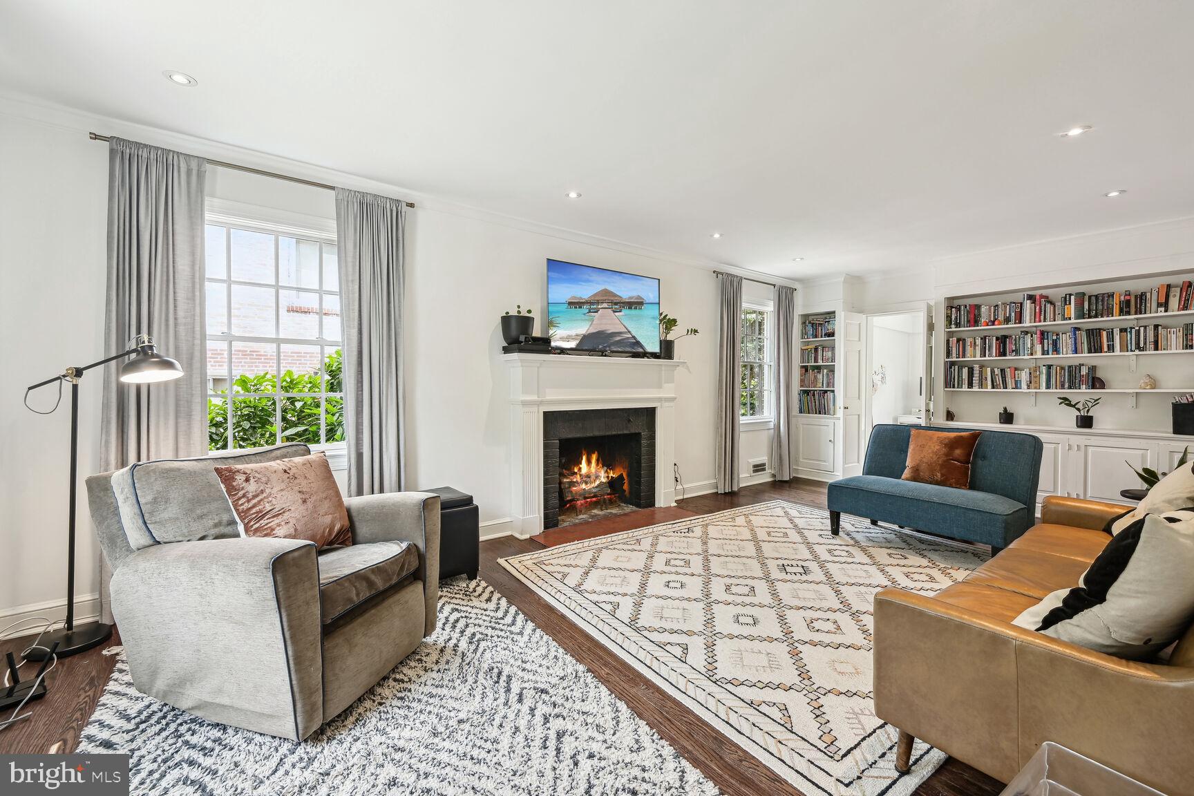 CHEVY CHASE - Residential