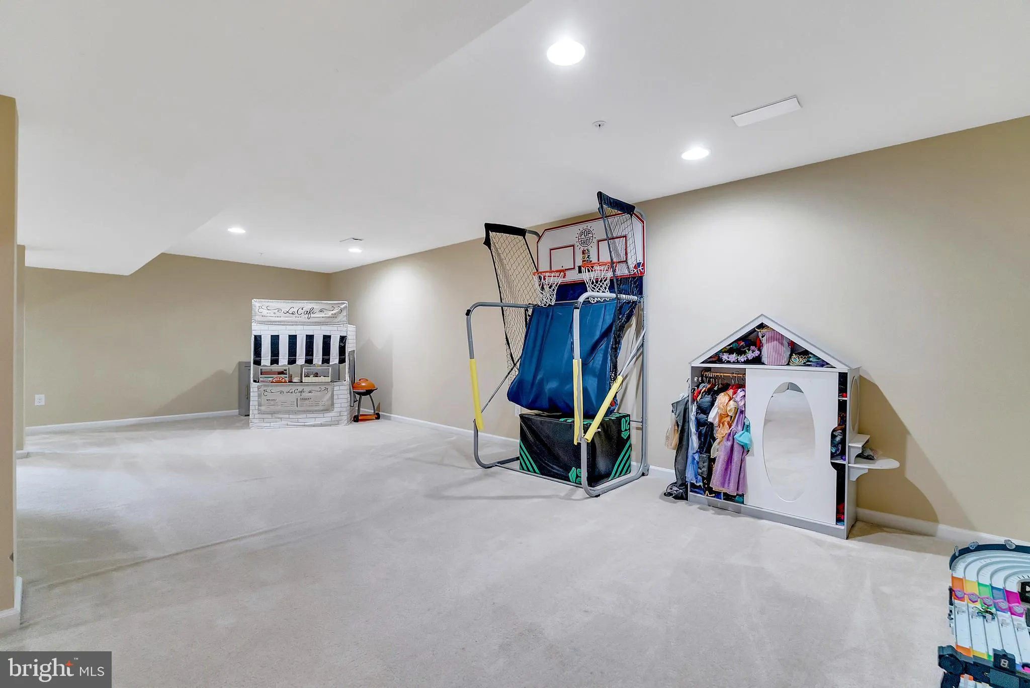 Lansdale, Pennsylvania 19446, United States, 3 Bedrooms Bedrooms, ,2 BathroomsBathrooms,Residential,Active,156027