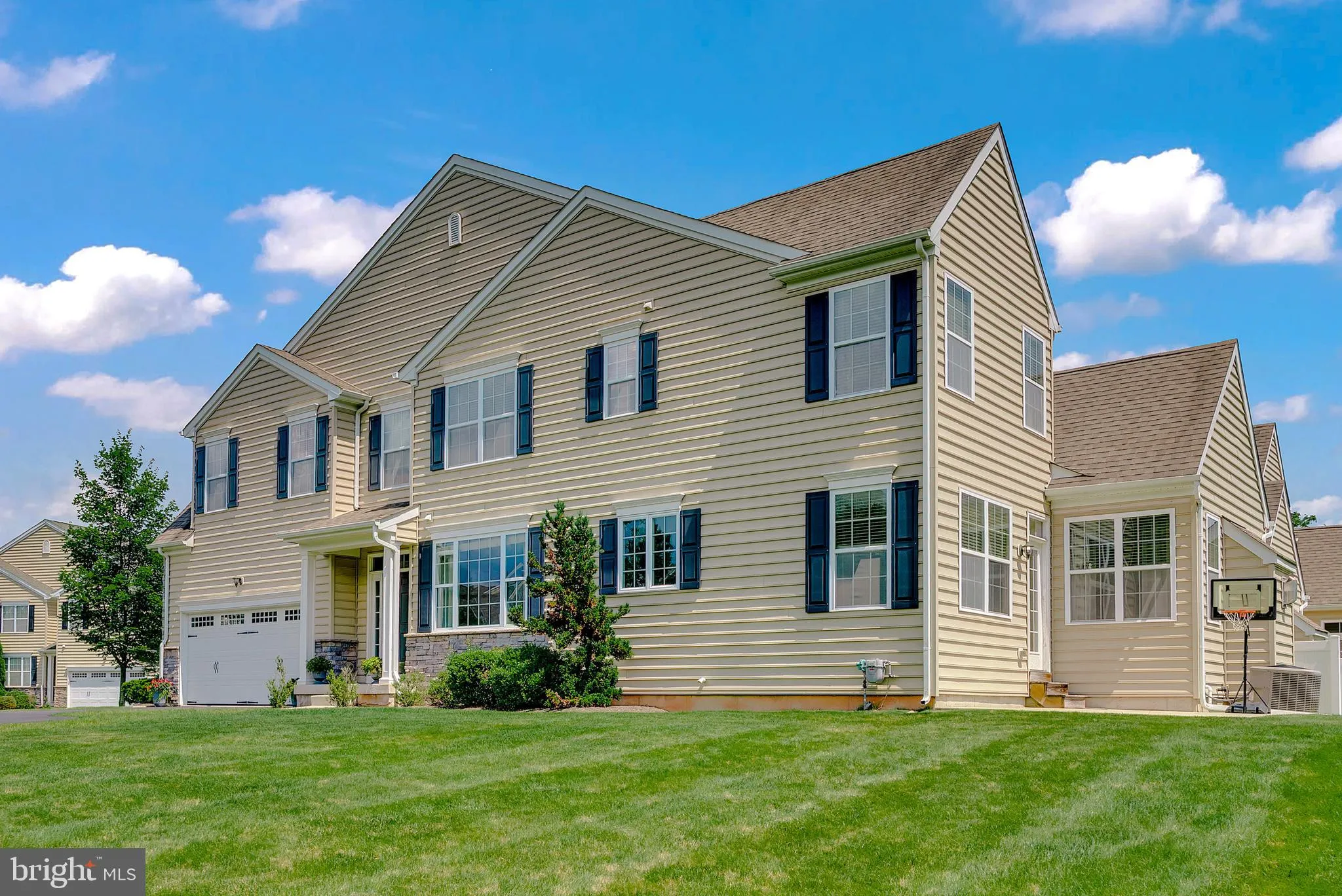 Lansdale, Pennsylvania 19446, United States, 3 Bedrooms Bedrooms, ,2 BathroomsBathrooms,Residential,Active,156027