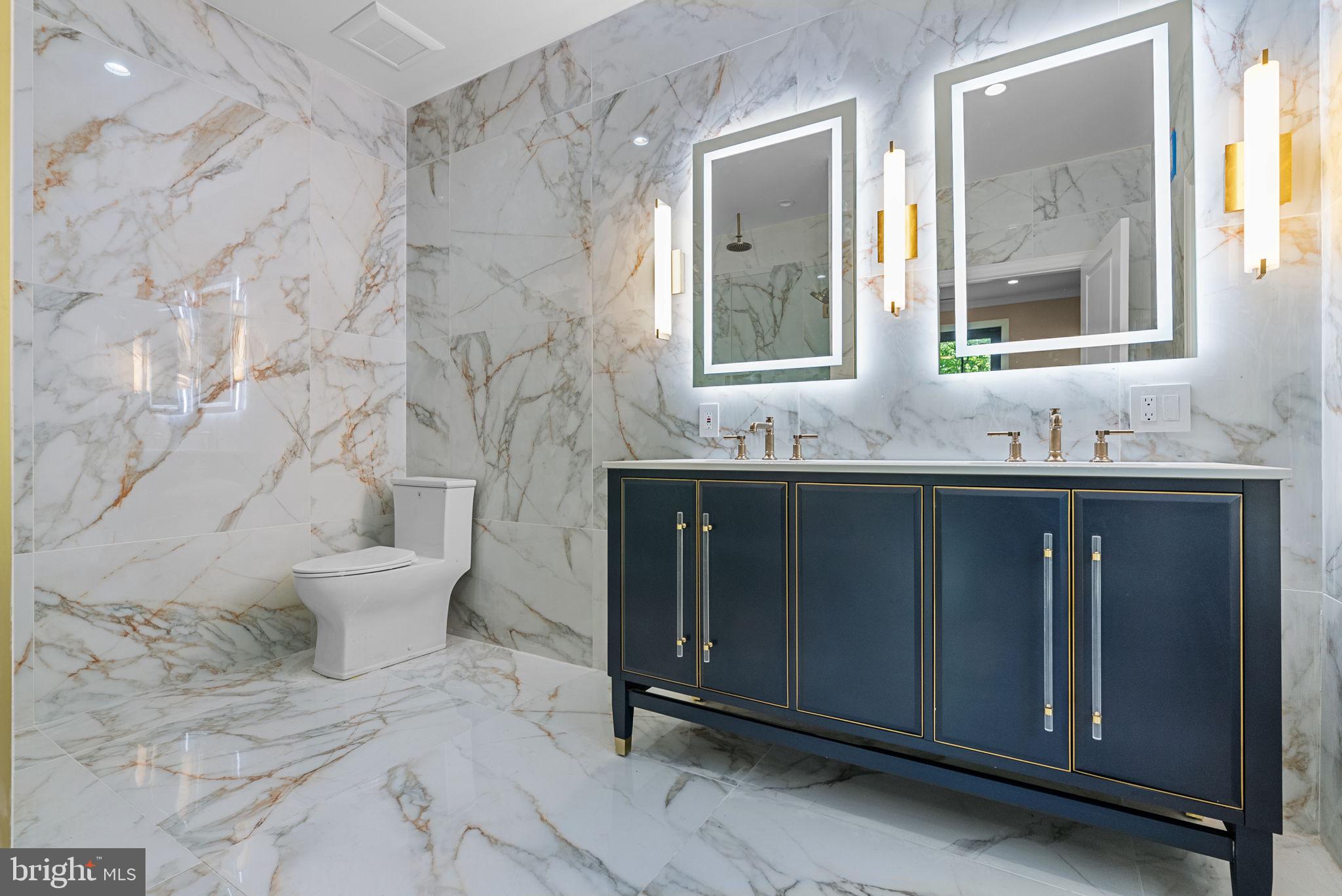 BIG BOULDER LAKE - Residential