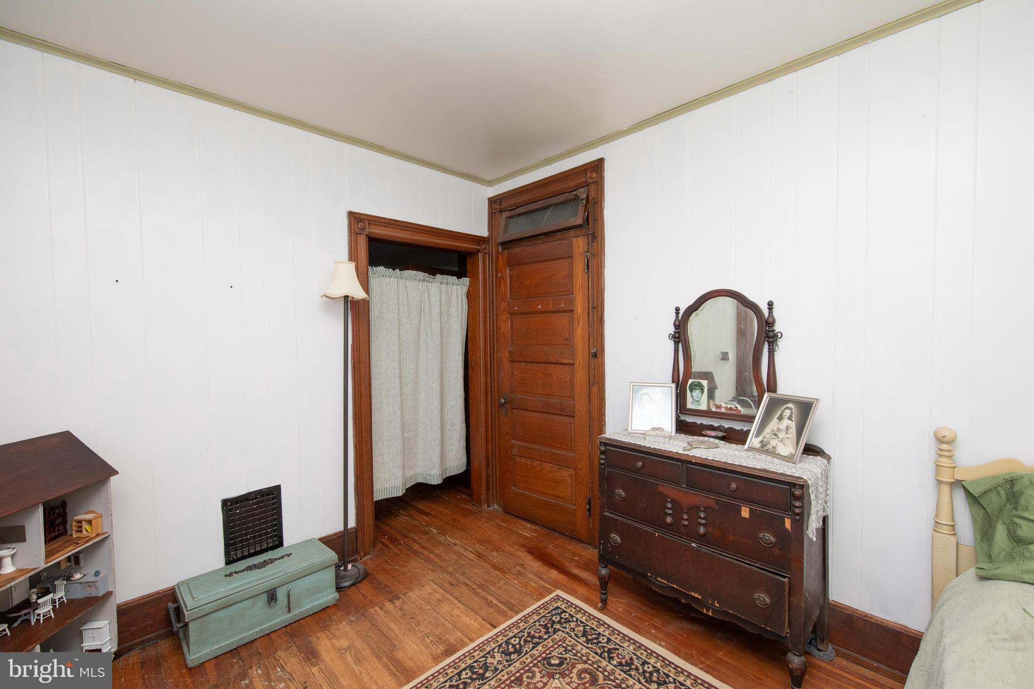 JENKINTOWN - Residential