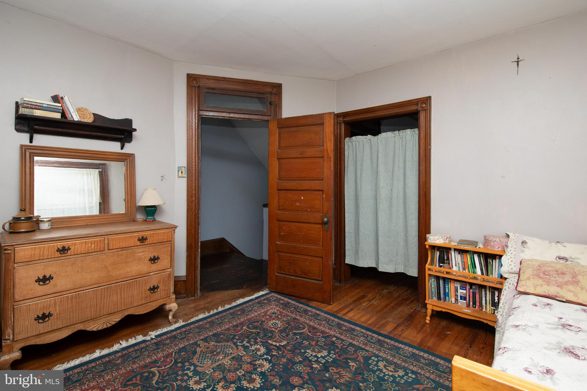 JENKINTOWN - Residential