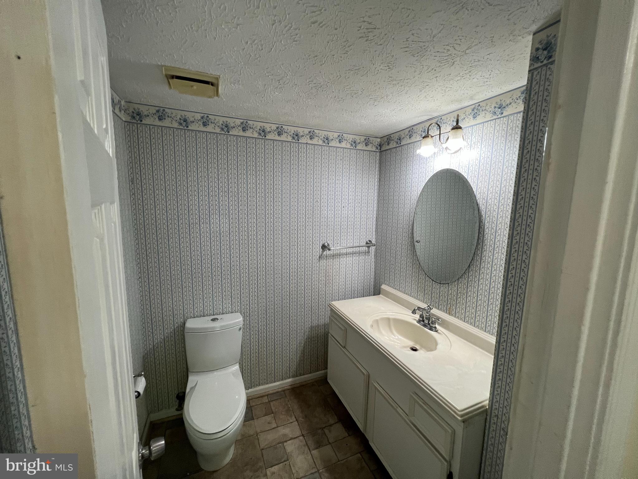 VILLAGE OF OWEN BROWN - Residential Lease