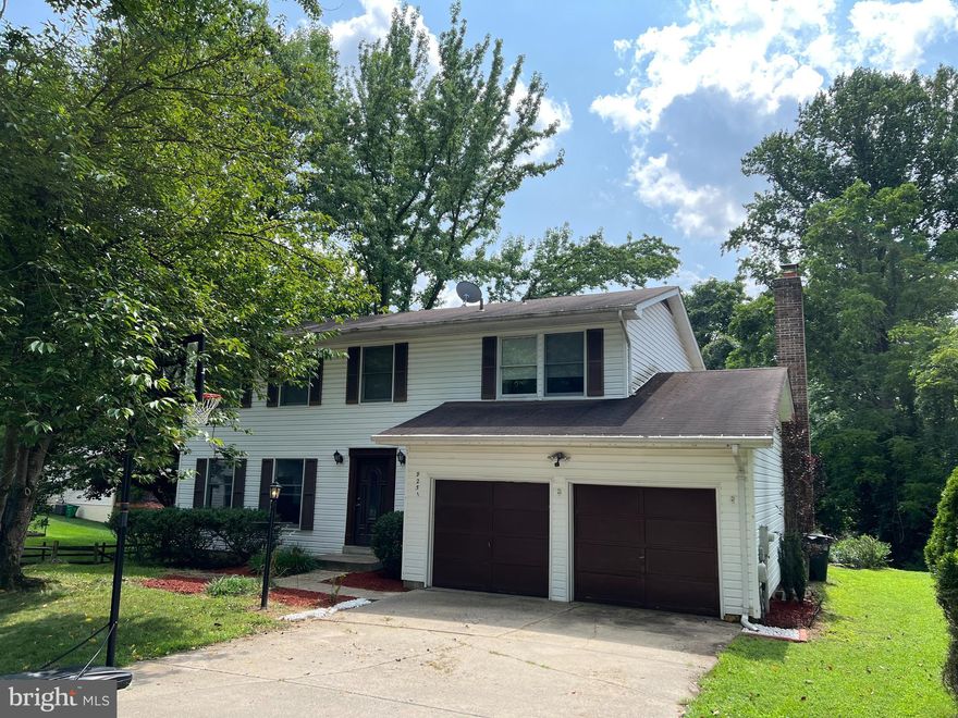 **Applications Due Sunday, 20 AUG 7pm**
Welcome Home to this spacious 5-bedroom 2.5-bath Colonial at the end of the private cul-de-sac. This home has tons of space and natural light.  The main floor has a formal living room, dining, an eat-in-kitchen, and den.  The kitchen opens to a deck, that is great for grilling and entertaining. The upstairs boasts 5 well sized bedrooms and 2 bathrooms including the primary with the en suite.  The finished lower level has a large flex room, washer dryer, and a walk-out   that opens to the lush green yard.  This beautiful home is tucked away and filled with nature including a new fruiting fig tree. 

This desirable neighborhood  has access to tennis courts,   Hopewell Mini Water Park, Supreme Sports Club, and the very popular Lake Elkhorn is only minutes away.  Pets are on a case by case basis.