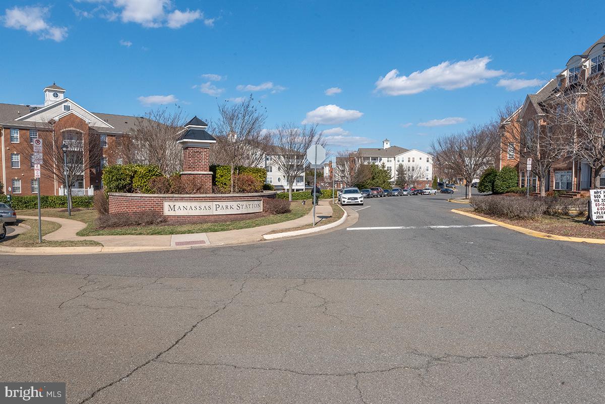 MANASSAS PARK STATION - Residential
