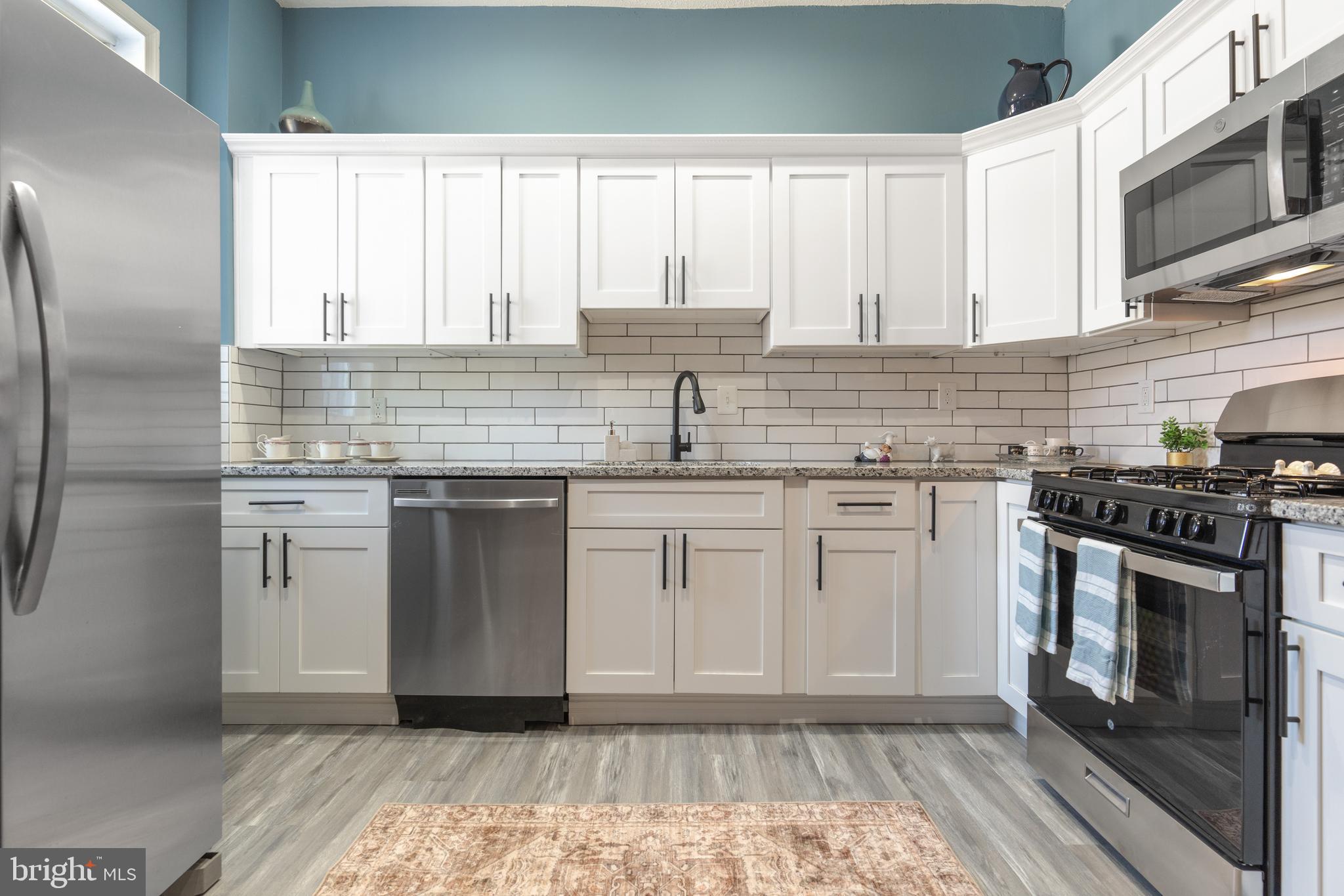 PARK CIRCLE - Residential