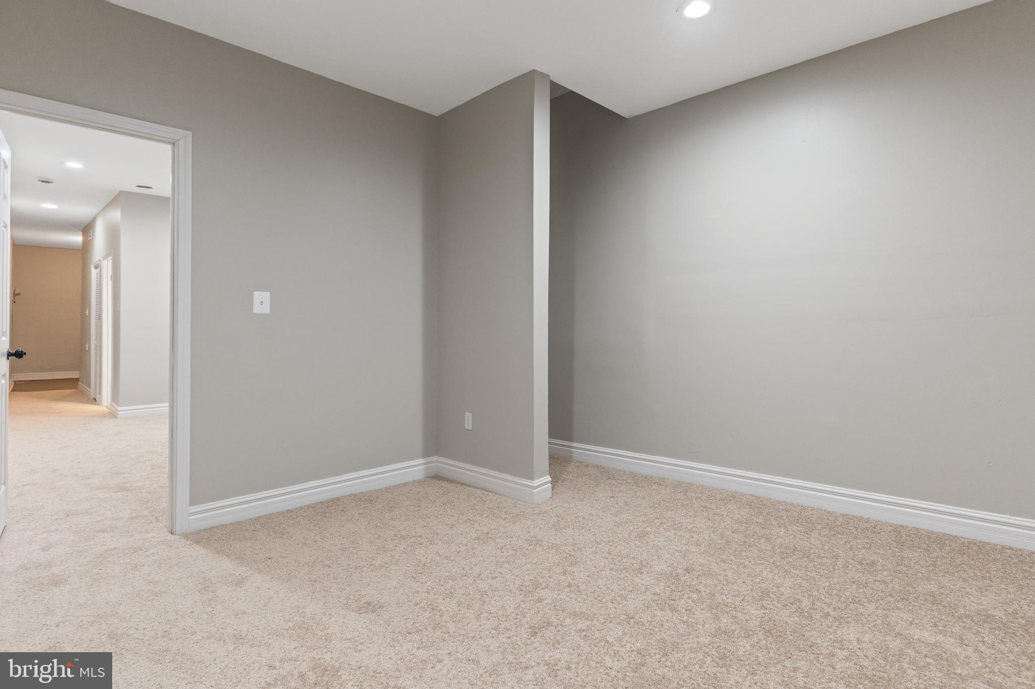 PARK CIRCLE - Residential