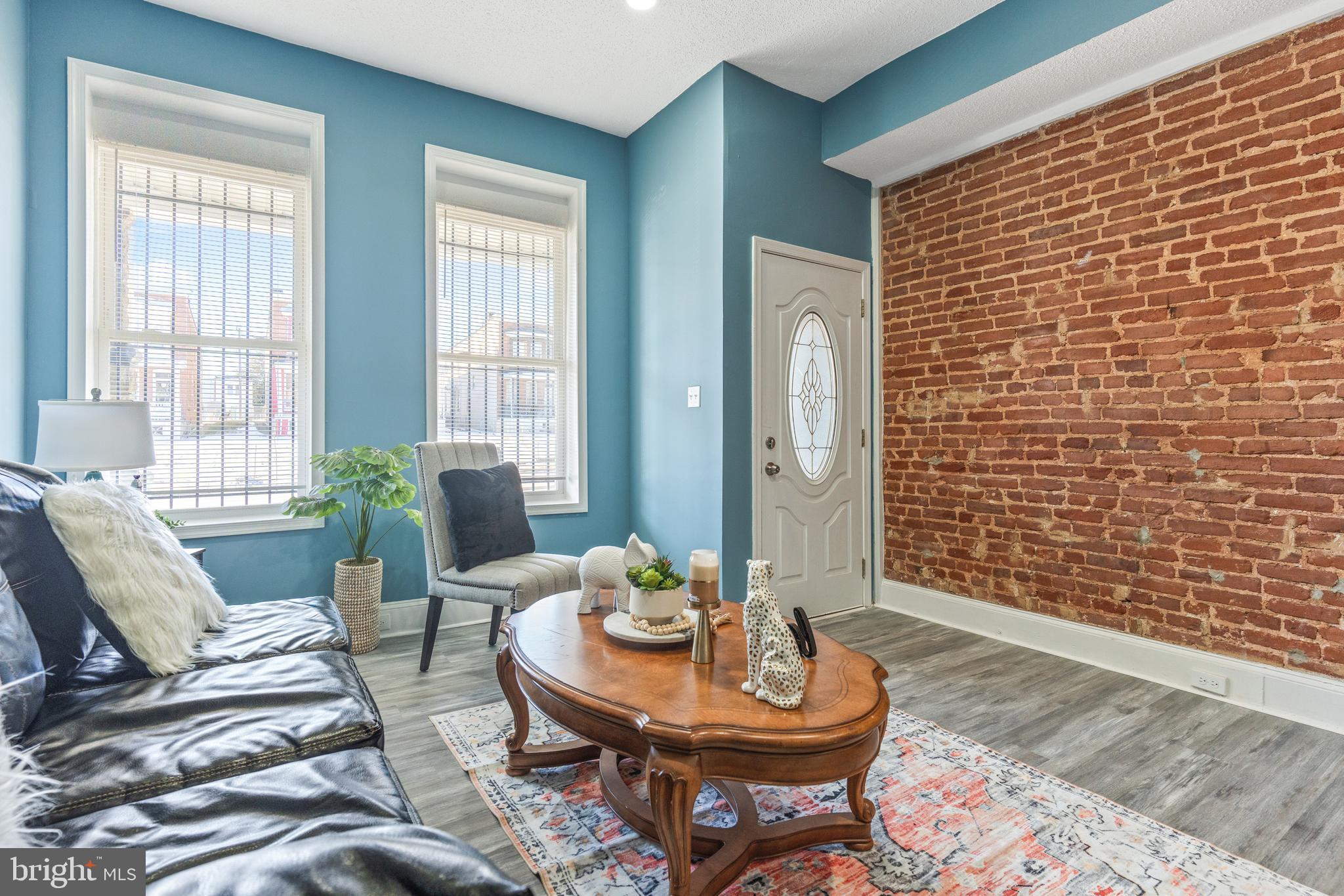 PARK CIRCLE - Residential