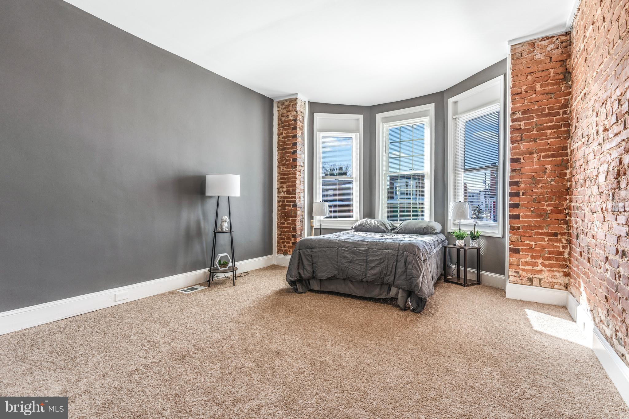 PARK CIRCLE - Residential