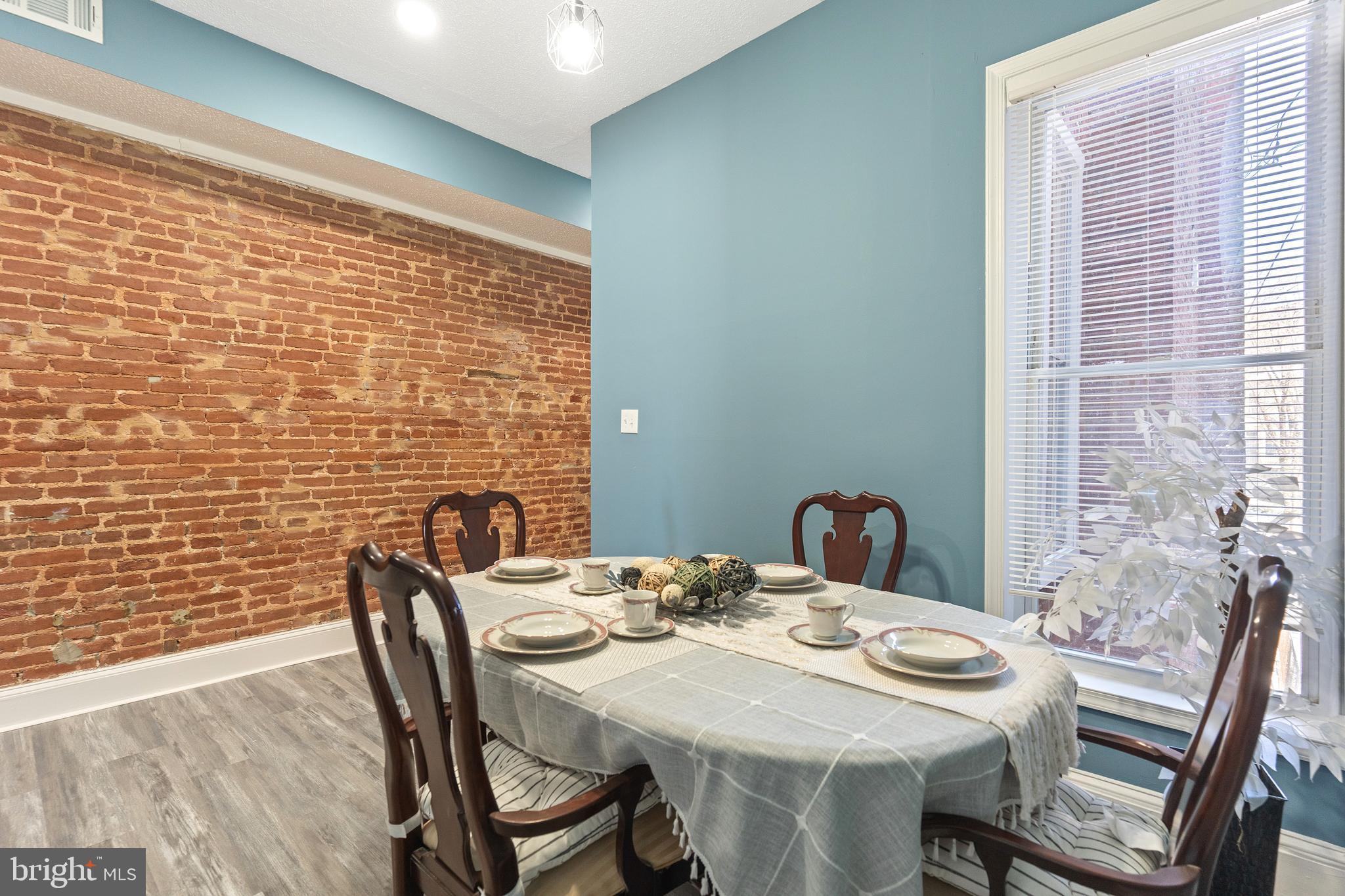 PARK CIRCLE - Residential