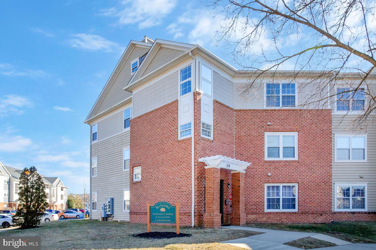 SEVEN OAKS - Residential