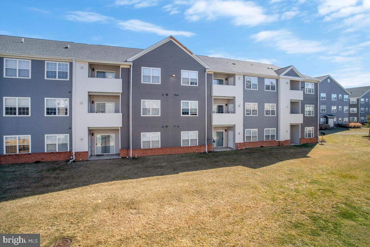 SEVEN OAKS - Residential