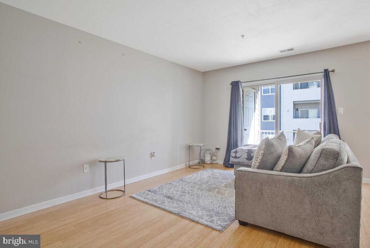 SEVEN OAKS - Residential