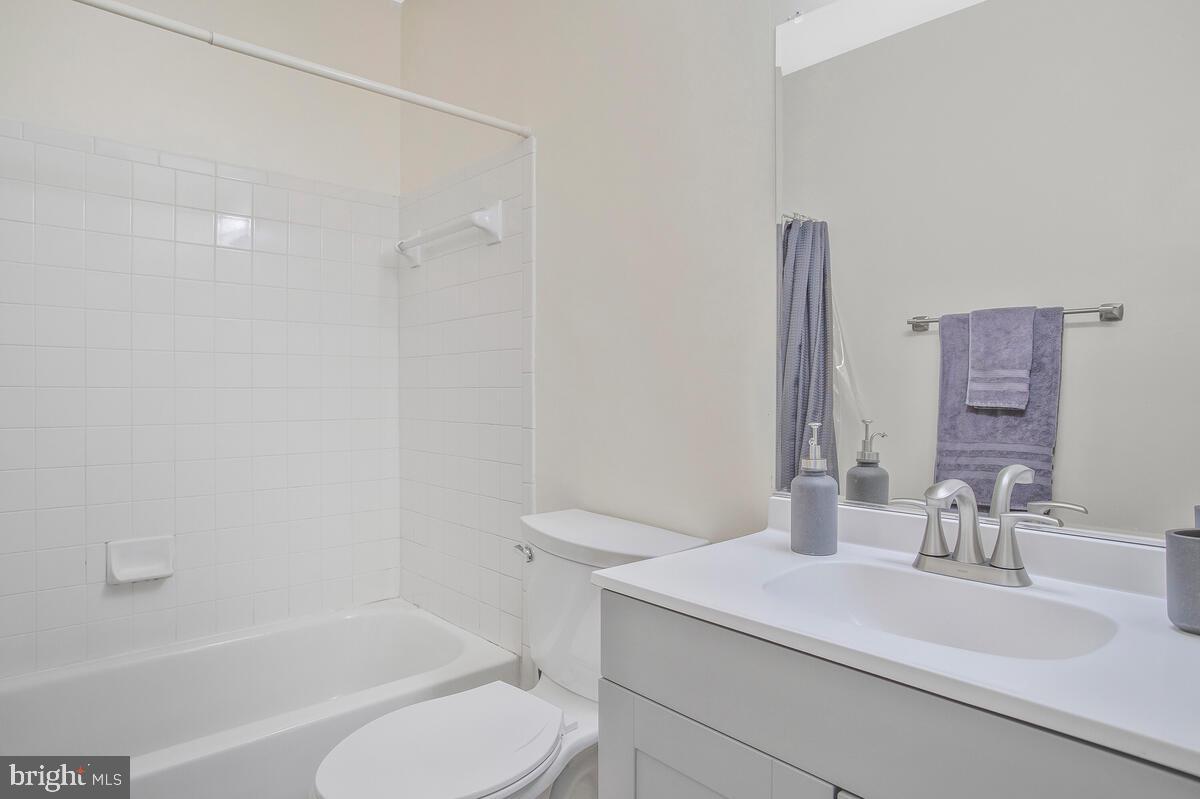 SEVEN OAKS - Residential