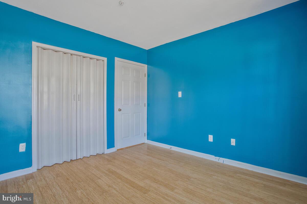 SEVEN OAKS - Residential