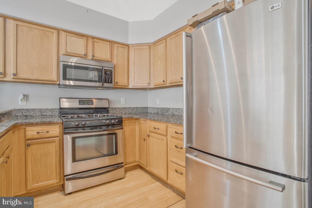 SEVEN OAKS - Residential