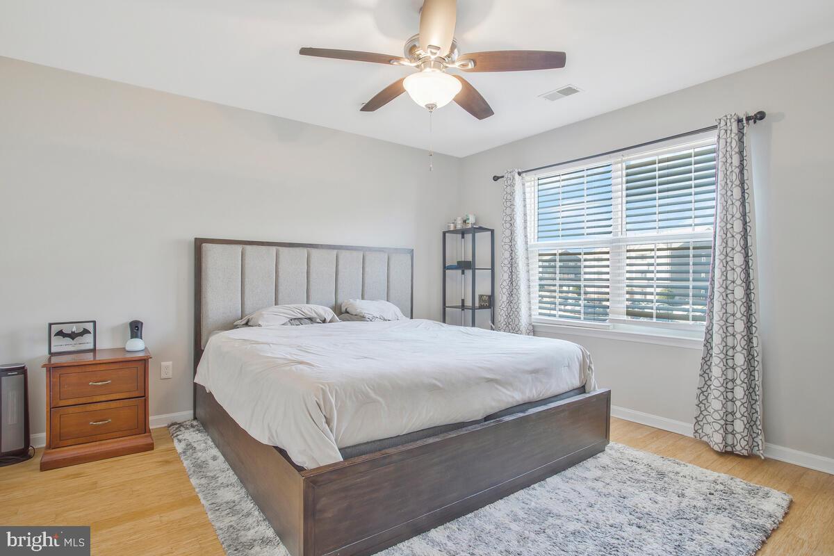 SEVEN OAKS - Residential