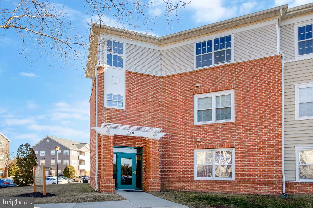 SEVEN OAKS - Residential