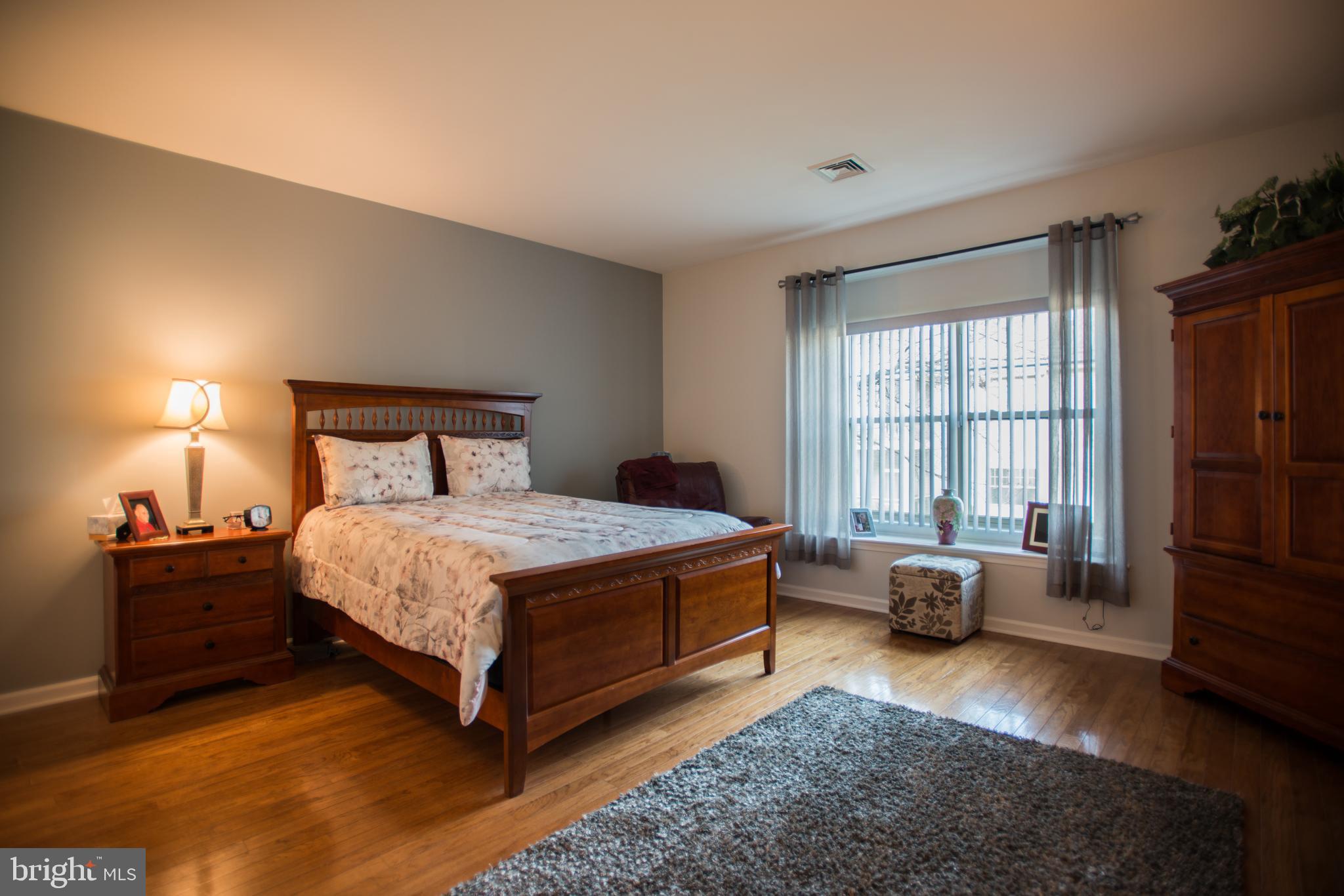 WESLEY MEWS - Residential