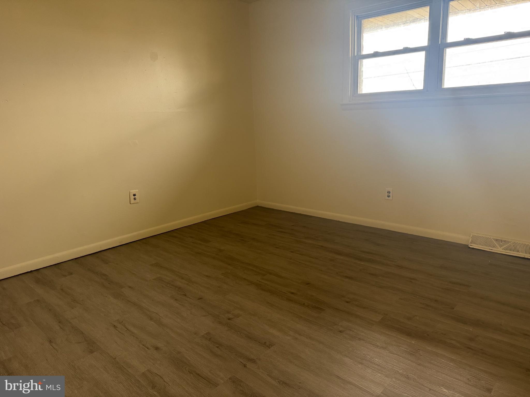 209 NARBERTH AVENUE B