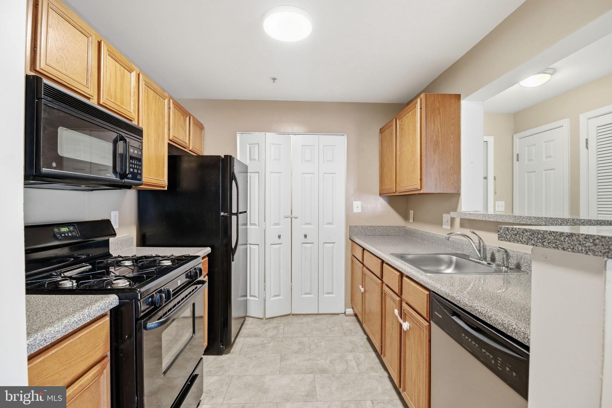 STRATFORD CONDOS - Residential