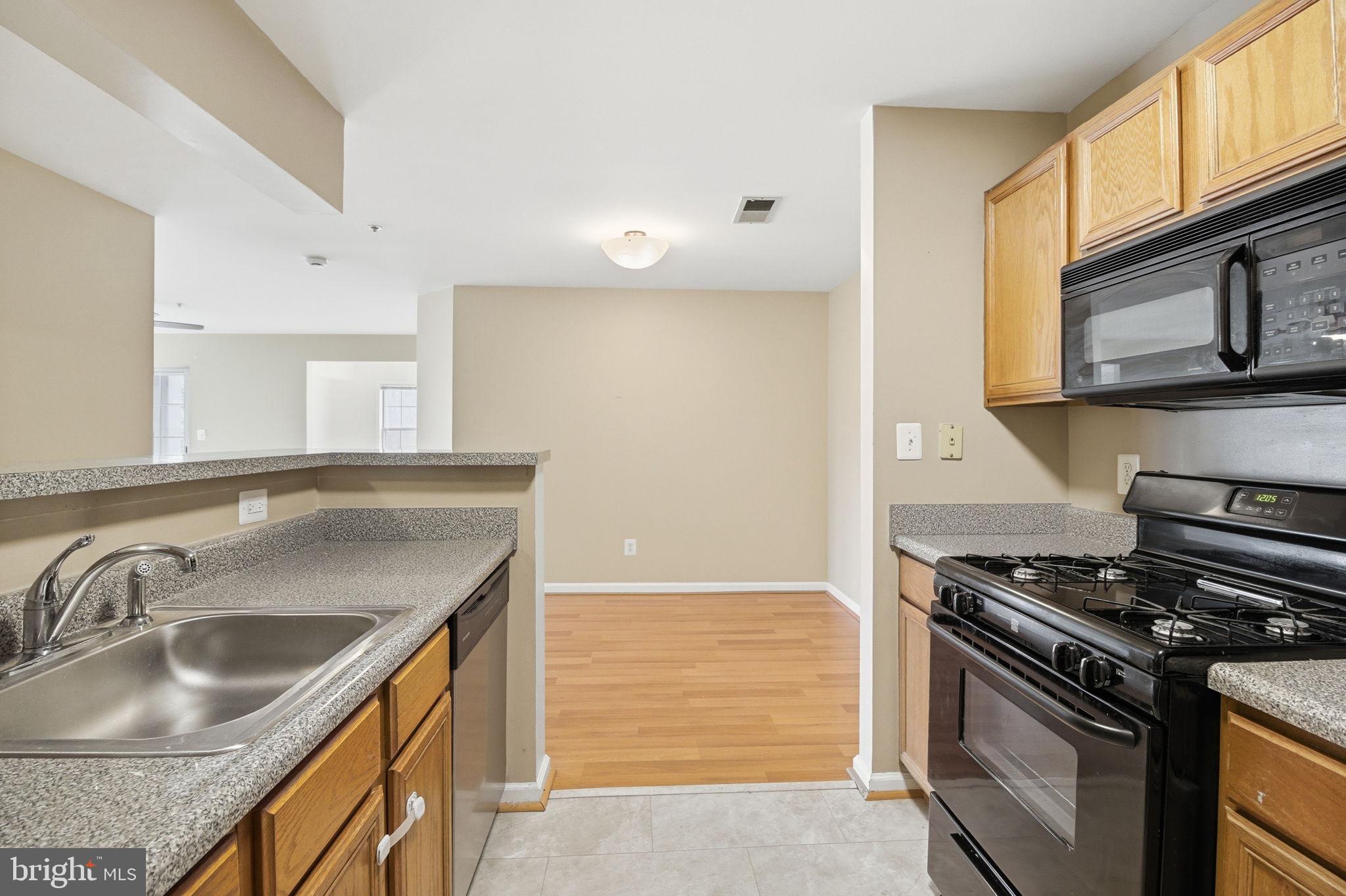 STRATFORD CONDOS - Residential