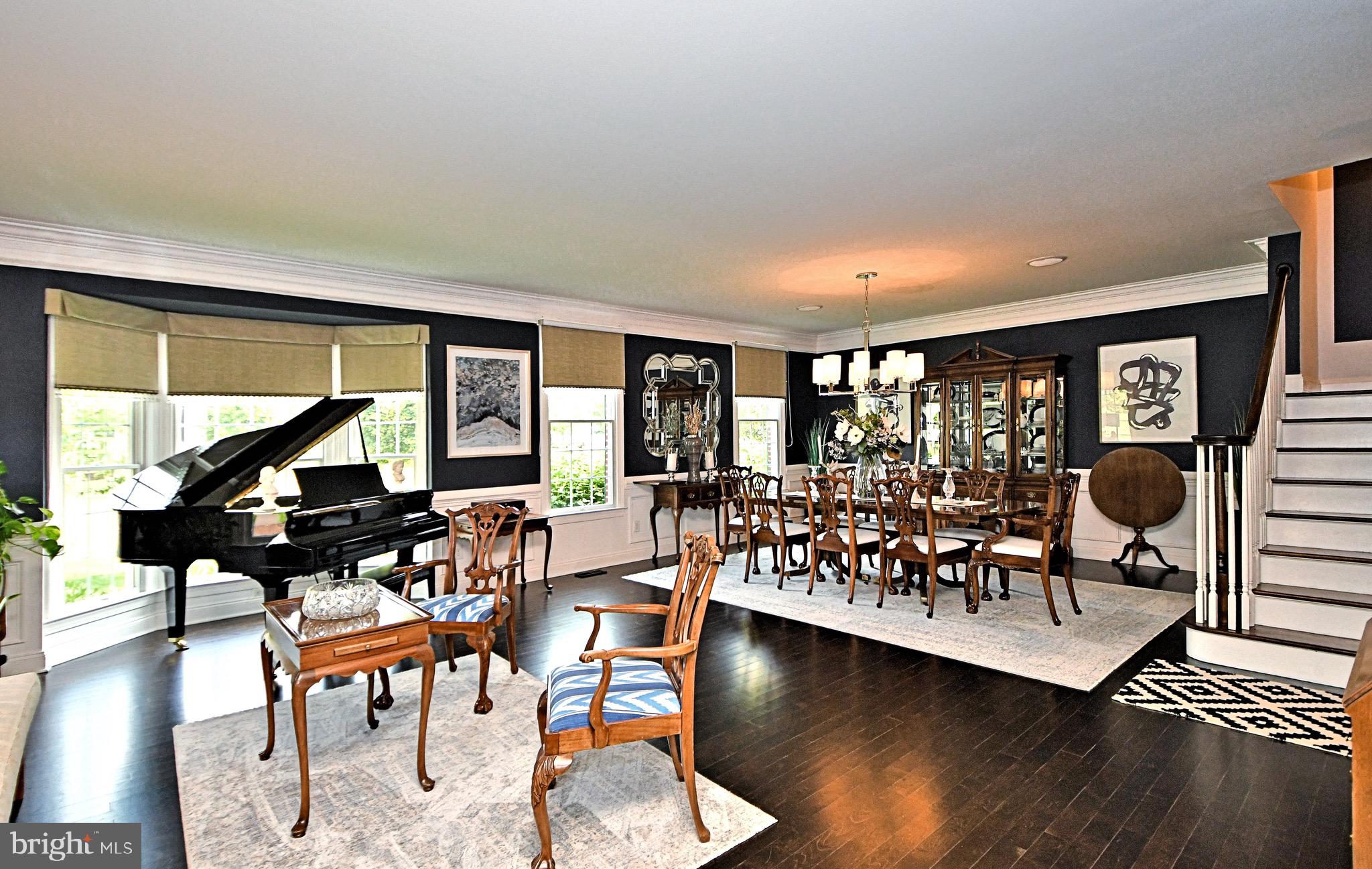 NEWTOWN WALK - Residential